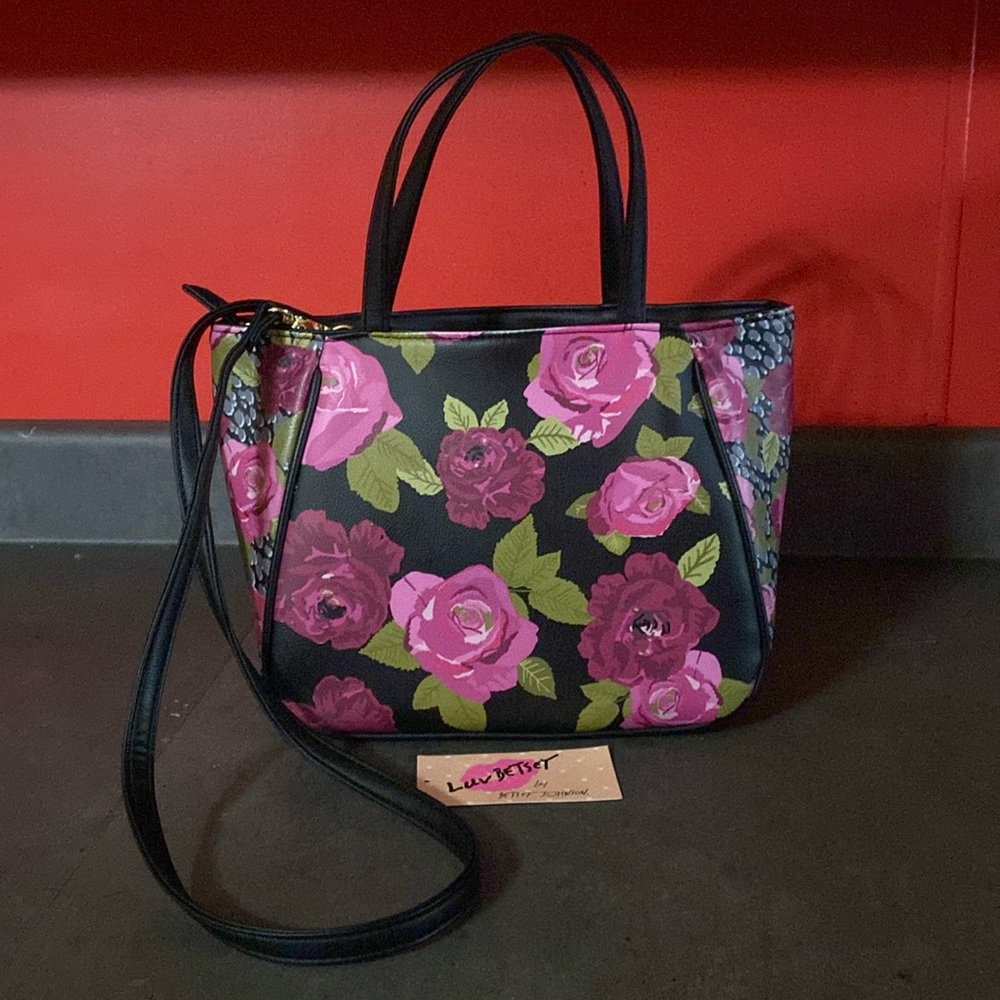 Carried twice. Excellent condition.